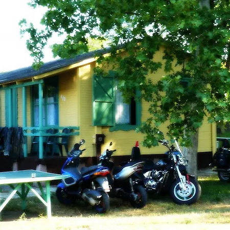 Aranysas Bungalows Kemping Alsóörs